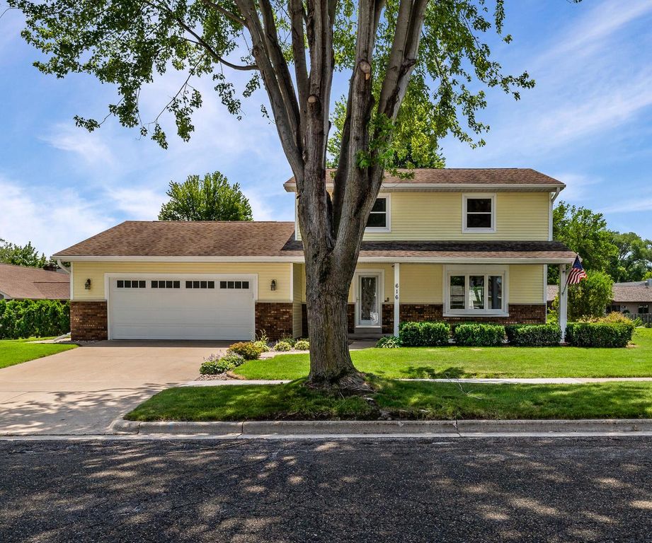 616 Grove STREET, Onalaska, WI 54650