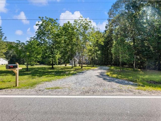 1885 Post Road, Cleveland, GA 30528