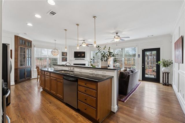 2838 Jordan Oaks Lane, Decatur, GA 30033