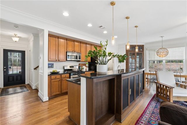 2838 Jordan Oaks Lane, Decatur, GA 30033