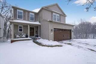 5120 Meadow Crest Circle, Grand Blanc Charter Township, MI 48442