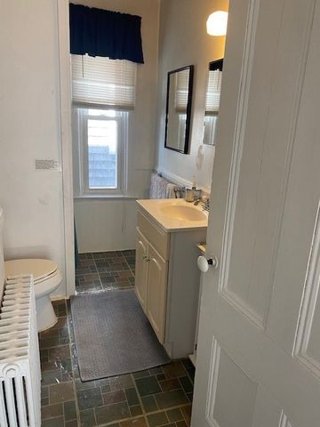 616 Thames Street 2, Newport, RI 02840