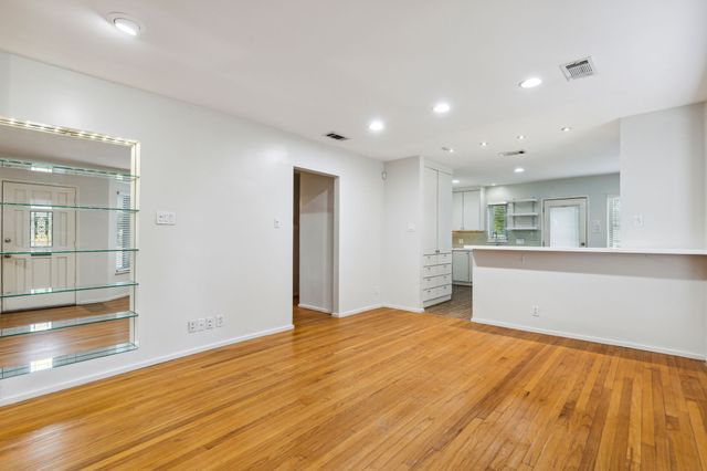 5102 W Mockingbird Lane, Dallas, TX 75209