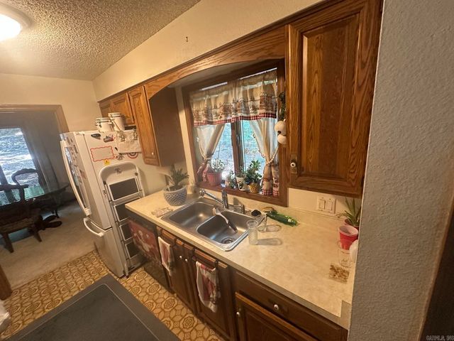 6 La Estrada Lane, Hot Springs Village, AR 71909