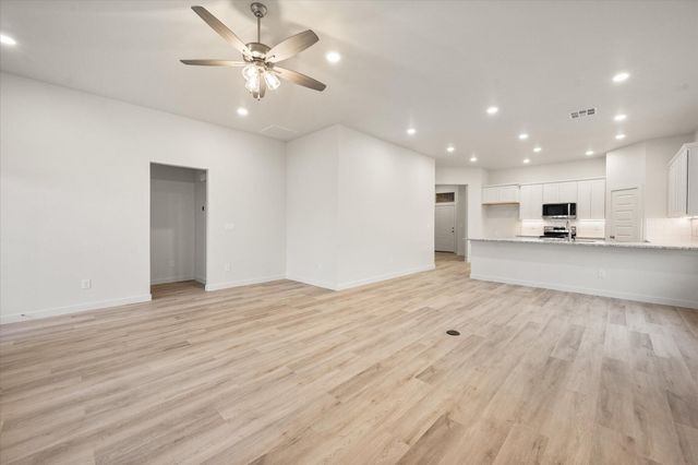 2905 Harvest Avenue, Wolfforth, TX 79382