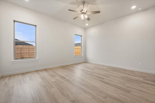 2905 Harvest Avenue, Wolfforth, TX 79382