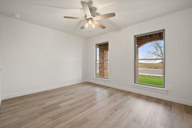 2905 Harvest Avenue, Wolfforth, TX 79382