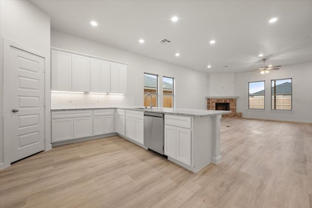 2905 Harvest Avenue, Wolfforth, TX 79382