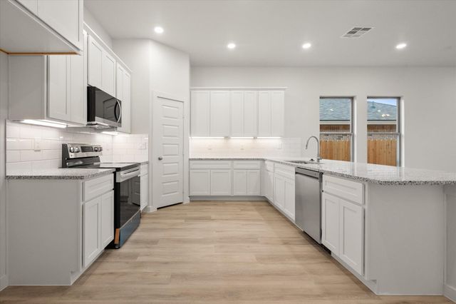 2905 Harvest Avenue, Wolfforth, TX 79382