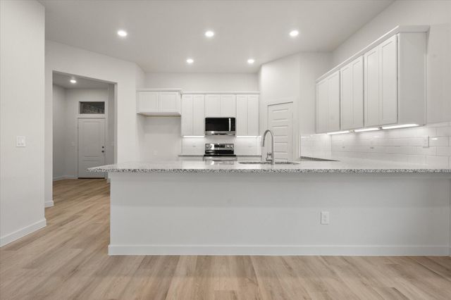 2905 Harvest Avenue, Wolfforth, TX 79382