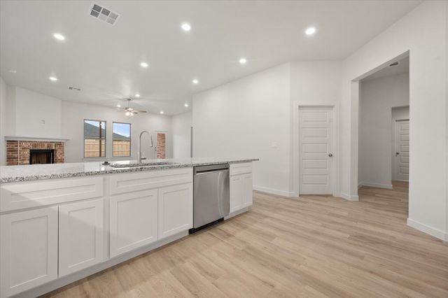 2905 Harvest Avenue, Wolfforth, TX 79382