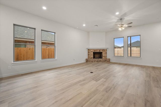 2905 Harvest Avenue, Wolfforth, TX 79382