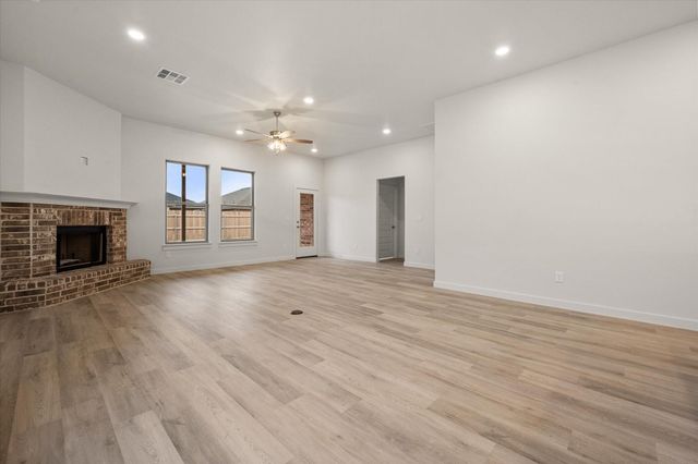 2905 Harvest Avenue, Wolfforth, TX 79382