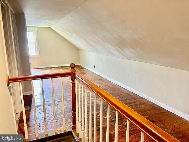 10 AVENAL RD, Baltimore, MD 21221