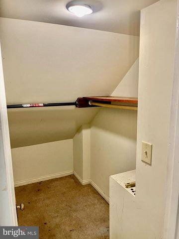 10 AVENAL RD, Baltimore, MD 21221