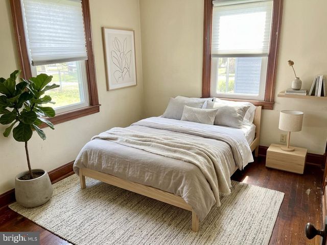 10 AVENAL RD, Baltimore, MD 21221