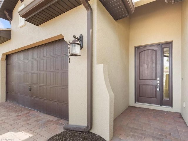 26101 Saint Michael LN, Bonita Springs, FL 34135