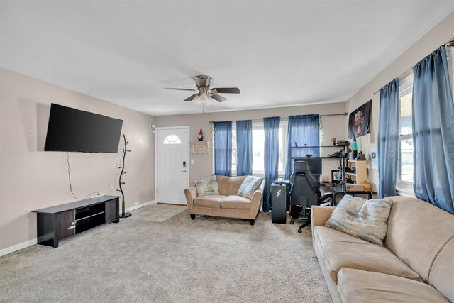 144 S Wire, Haysville, KS 67060