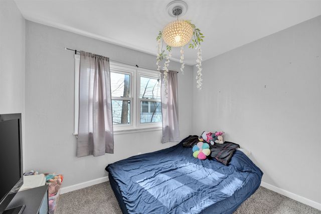 144 S Wire, Haysville, KS 67060