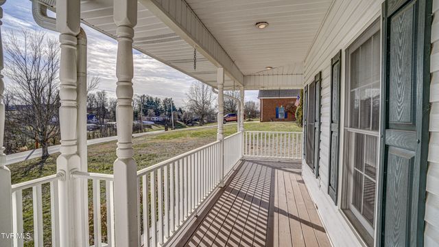 1828 Weaver Branch Road, Piney Flats, TN 37686