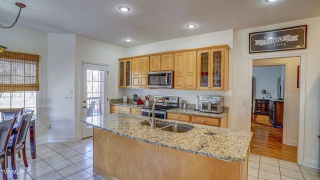 1828 Weaver Branch Road, Piney Flats, TN 37686