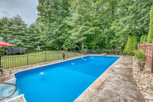 1828 Weaver Branch Road, Piney Flats, TN 37686