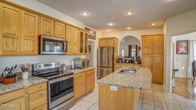 1828 Weaver Branch Road, Piney Flats, TN 37686