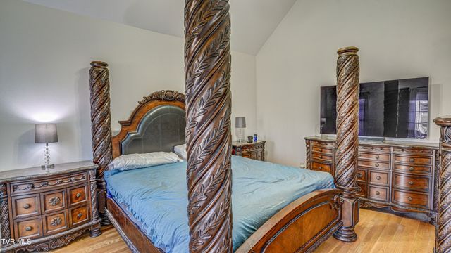 1828 Weaver Branch Road, Piney Flats, TN 37686