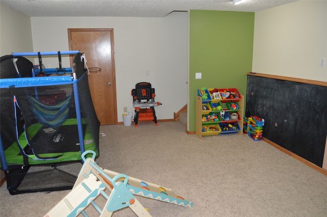 1708 Whitters Way NW, Cedar Rapids, IA 52405