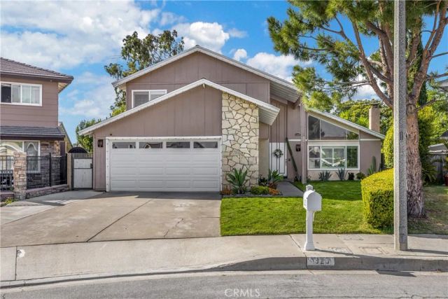 1320 N Van Gogh Circle, Orange, CA 92867