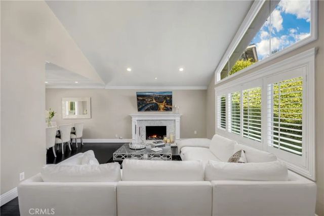 1320 N Van Gogh Circle, Orange, CA 92867