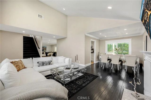 1320 N Van Gogh Circle, Orange, CA 92867