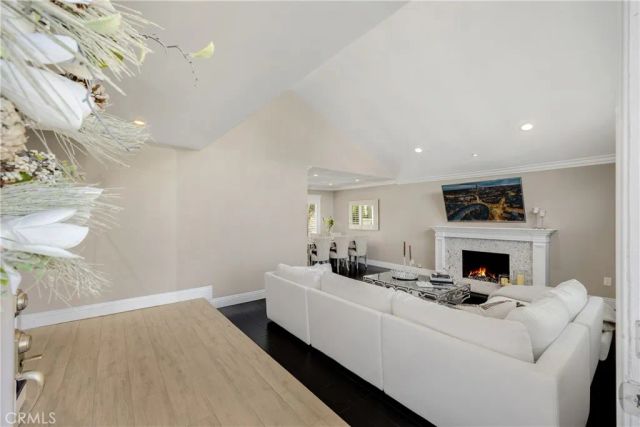 1320 N Van Gogh Circle, Orange, CA 92867