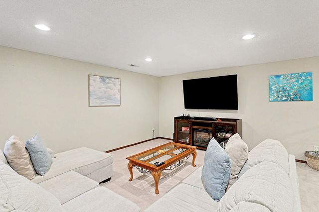 13718 W Autumn Ridge St, Wichita, KS 67235