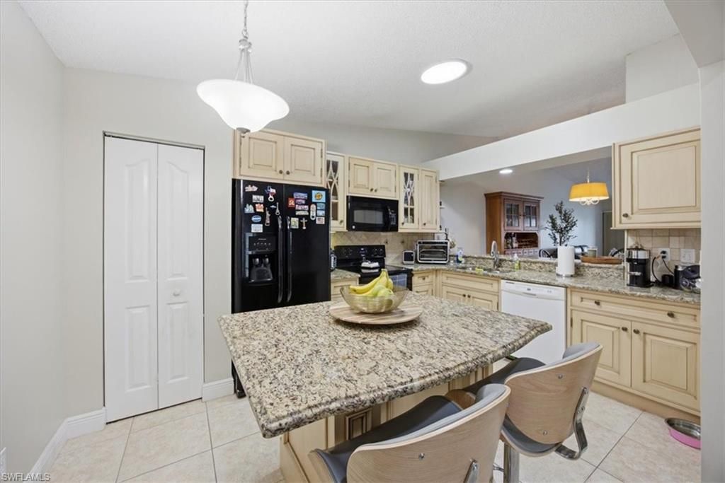 905 New Waterford DR 204, NAPLES, FL 34104 — photo 3