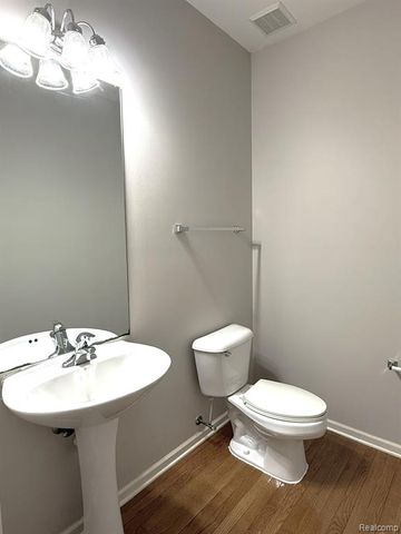 49028 Founders Court, Canton, MI 48187