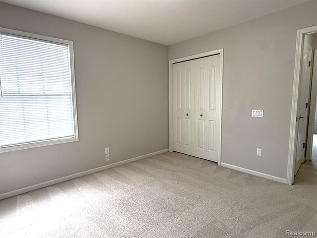 49028 Founders Court, Canton, MI 48187