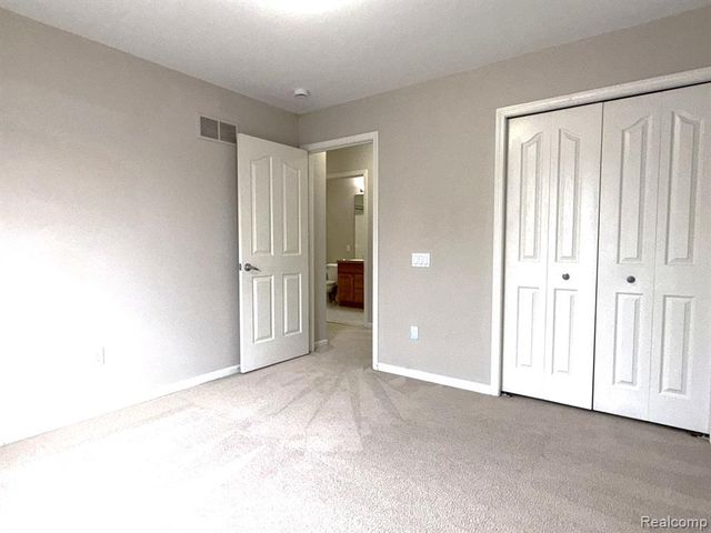 49028 Founders Court, Canton, MI 48187