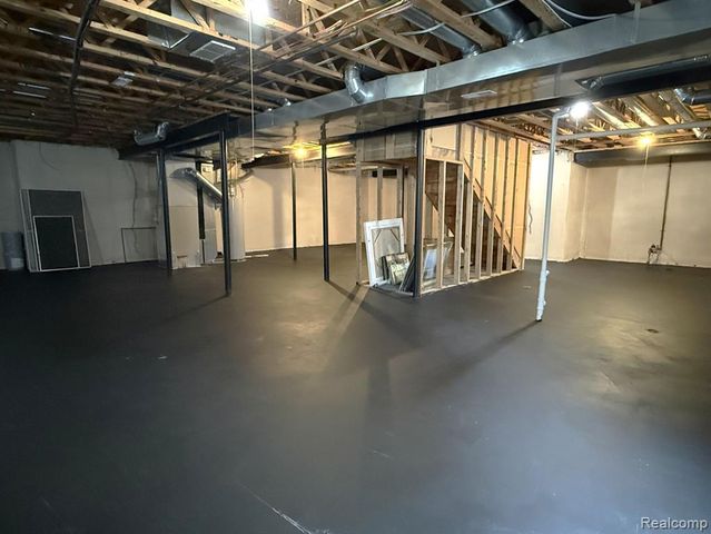 49028 Founders Court, Canton, MI 48187