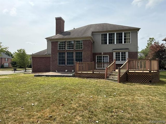49028 Founders Court, Canton, MI 48187