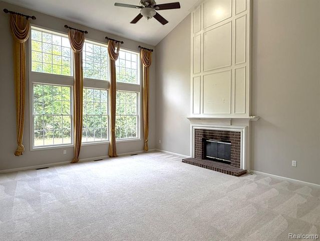 49028 Founders Court, Canton, MI 48187