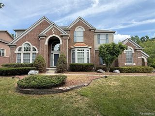 49028 Founders Court, Canton, MI 48187