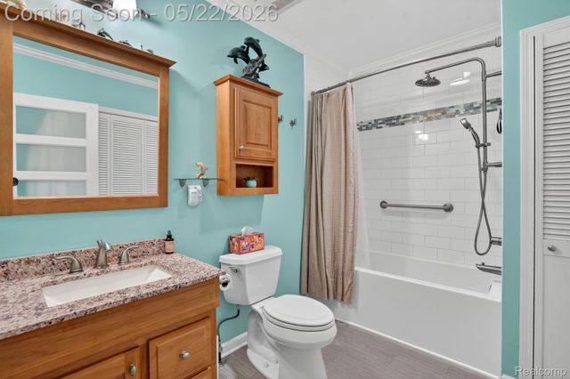6548 Buckshore Drive, Hamburg Township, MI 48189
