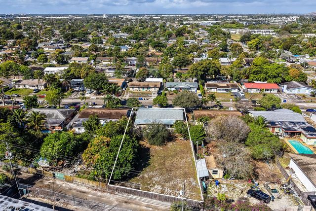 2040 NE 2nd Terrace, Pompano Beach, FL 33060