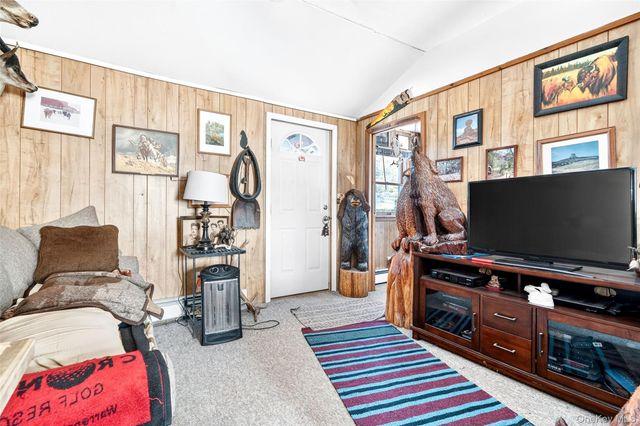 33 E Crossman Avenue, Monroe, NY 10950