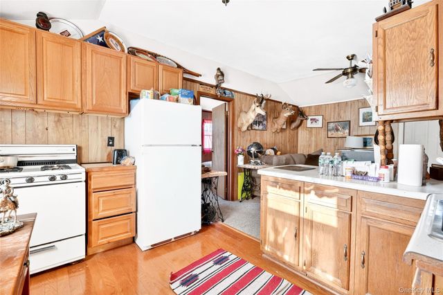 33 E Crossman Avenue, Monroe, NY 10950