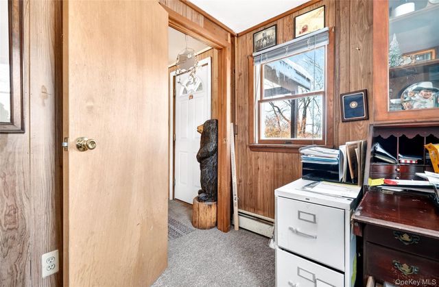 33 E Crossman Avenue, Monroe, NY 10950