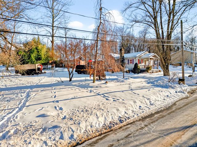 33 E Crossman Avenue, Monroe, NY 10950