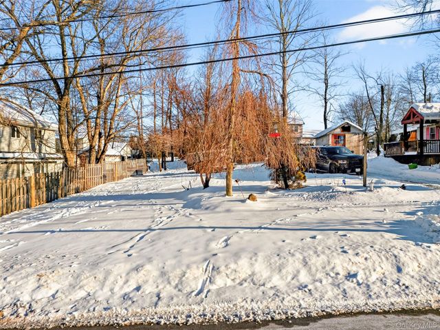 33 E Crossman Avenue, Monroe, NY 10950