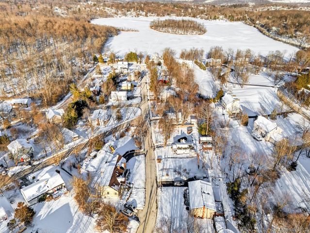 33 E Crossman Avenue, Monroe, NY 10950